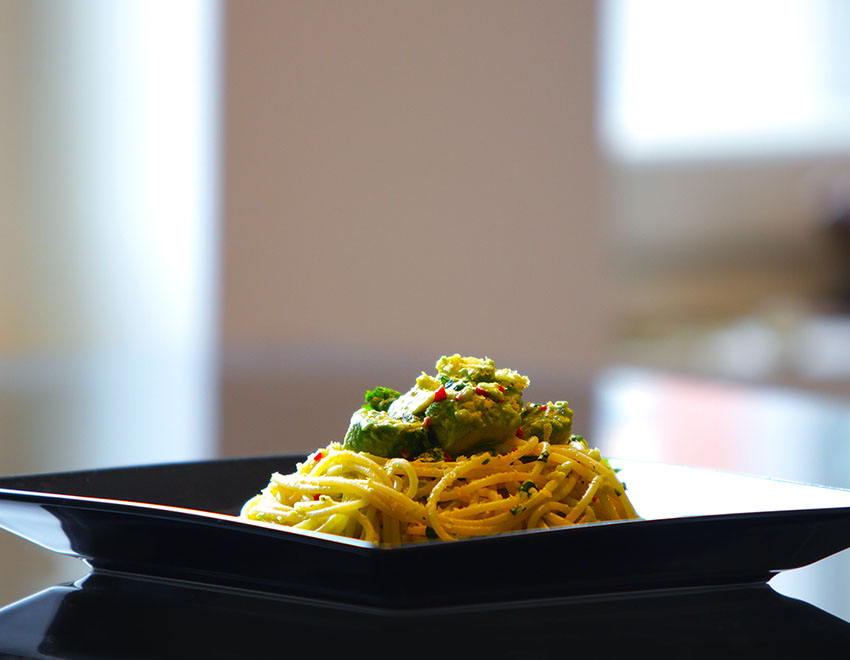 Vegaaninen Avokadopasta